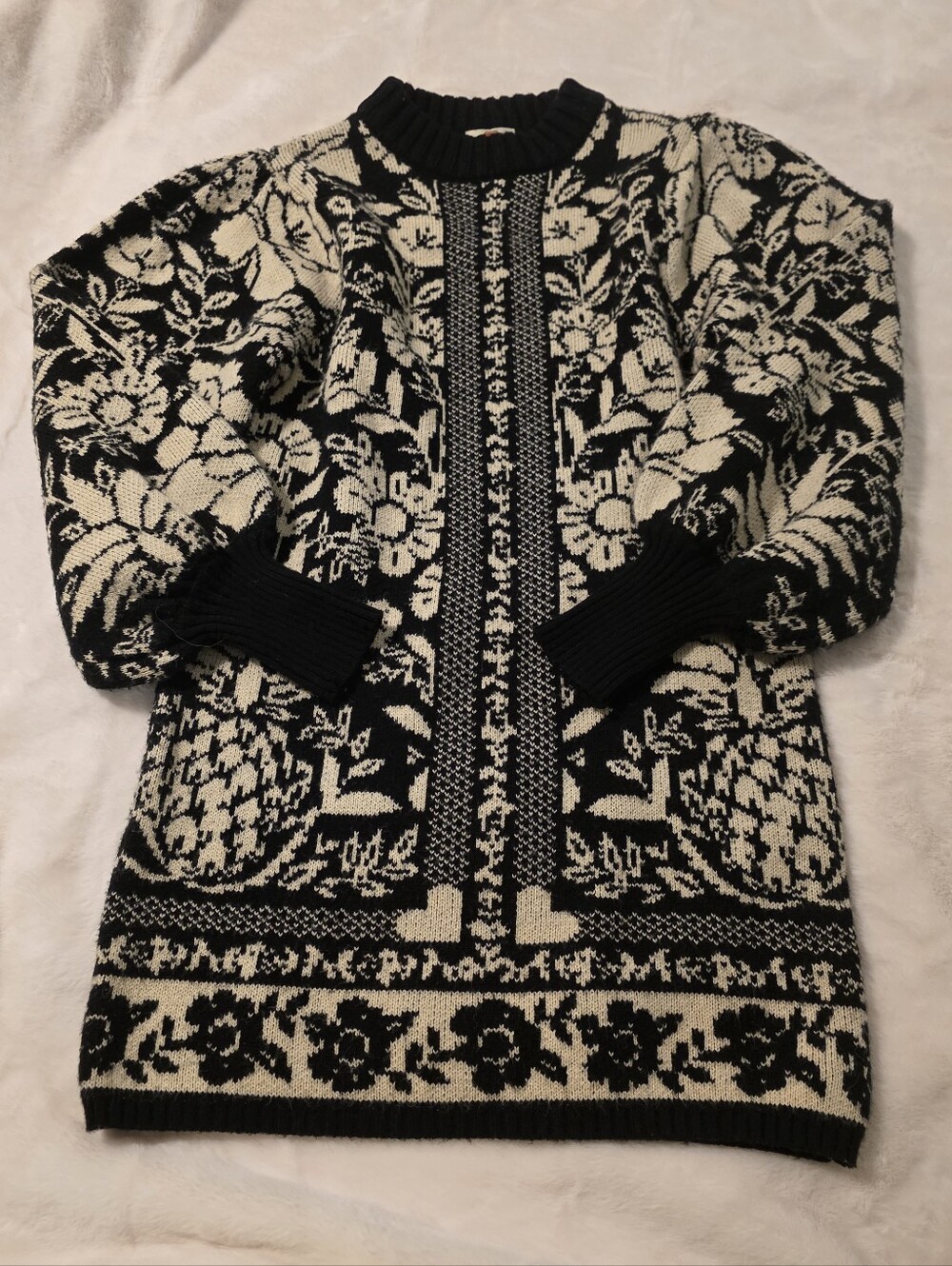 FARM Rio Pineapple Garden Sweater Dress S Black Cream Wool Blend
